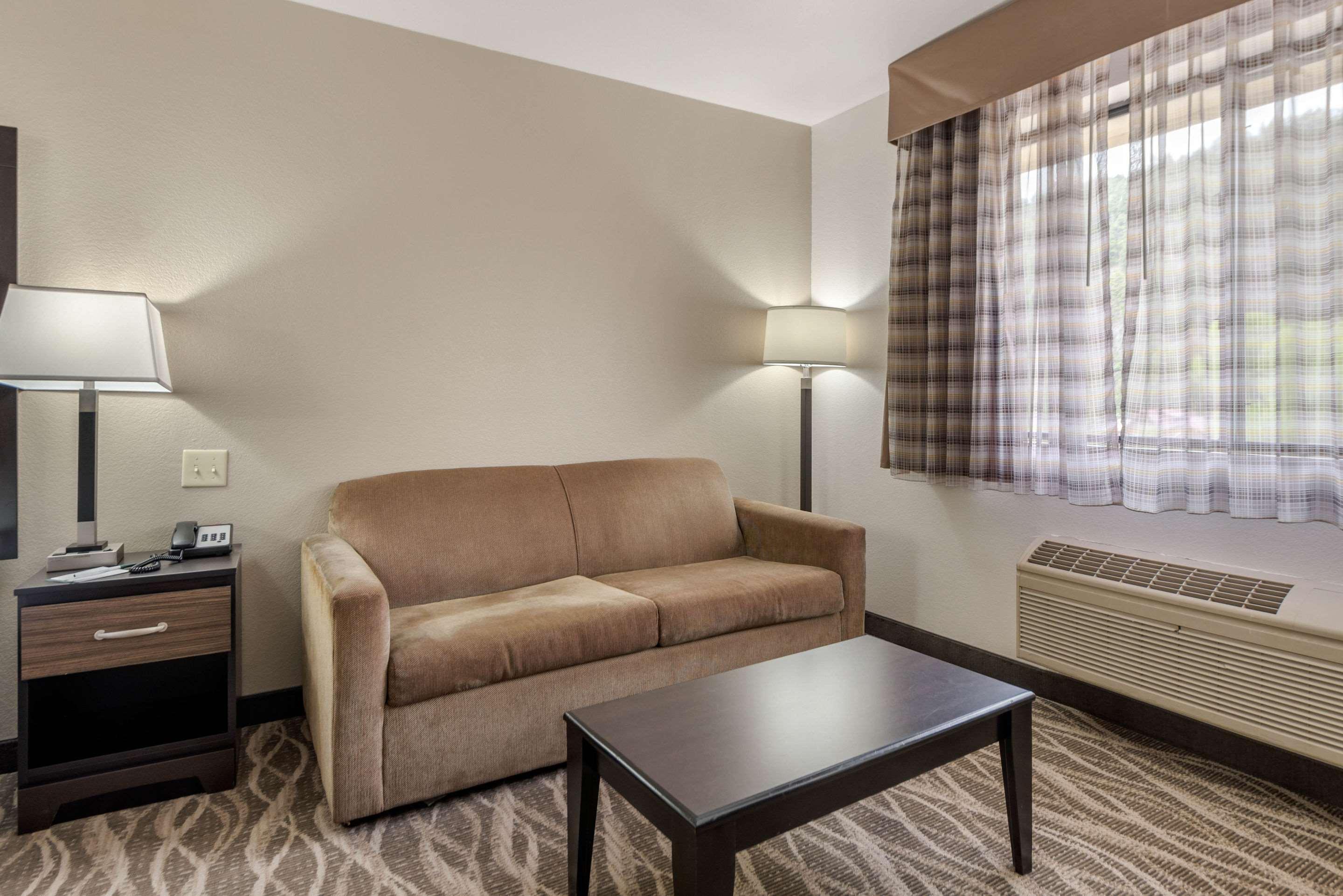 Quality Inn & Suites South Fork Exterior photo